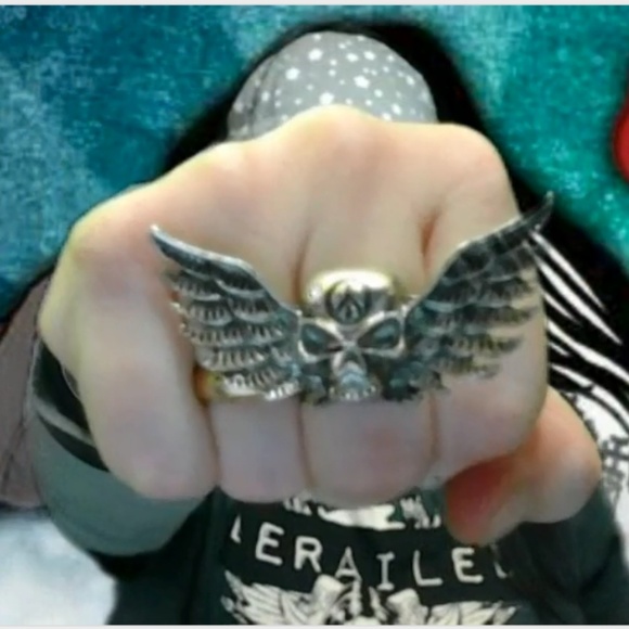 Meet your Posher, Janis - Picture 3 of 8